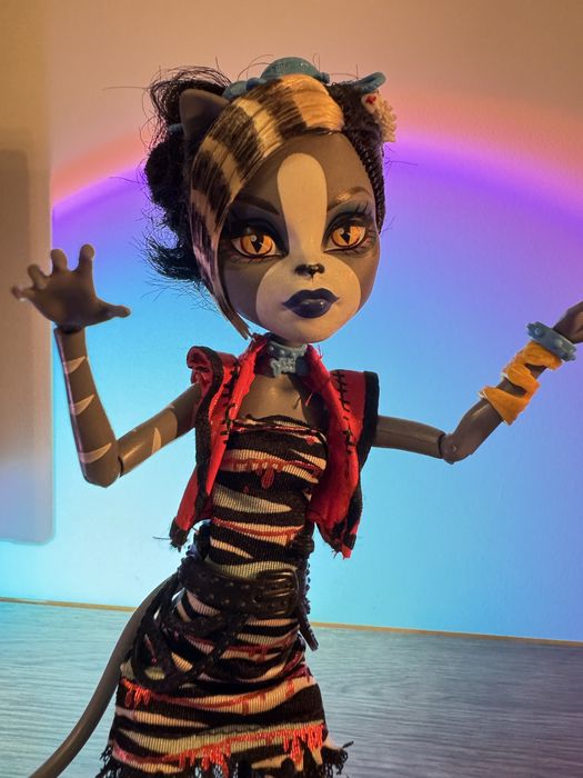 Papusi Monster High Meowlody si Purrsephone stare foarte buna