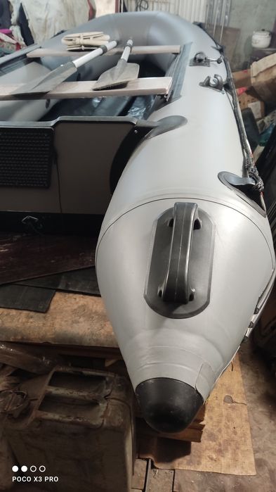 Лодка ПВХ длина 330.