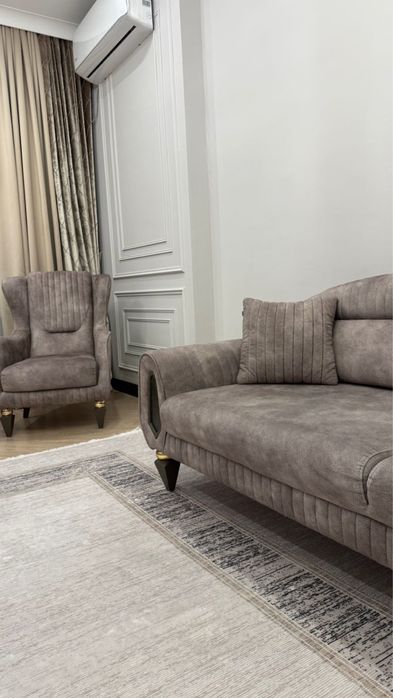 Продам Диван и два Кресла