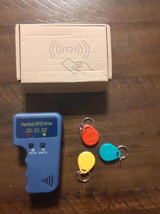 Дубликатор домофонных ключей