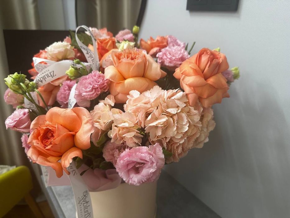 Цветы Диантус, Фрезия