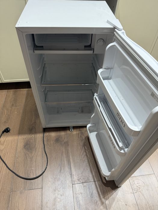 Продается холодильник Артель