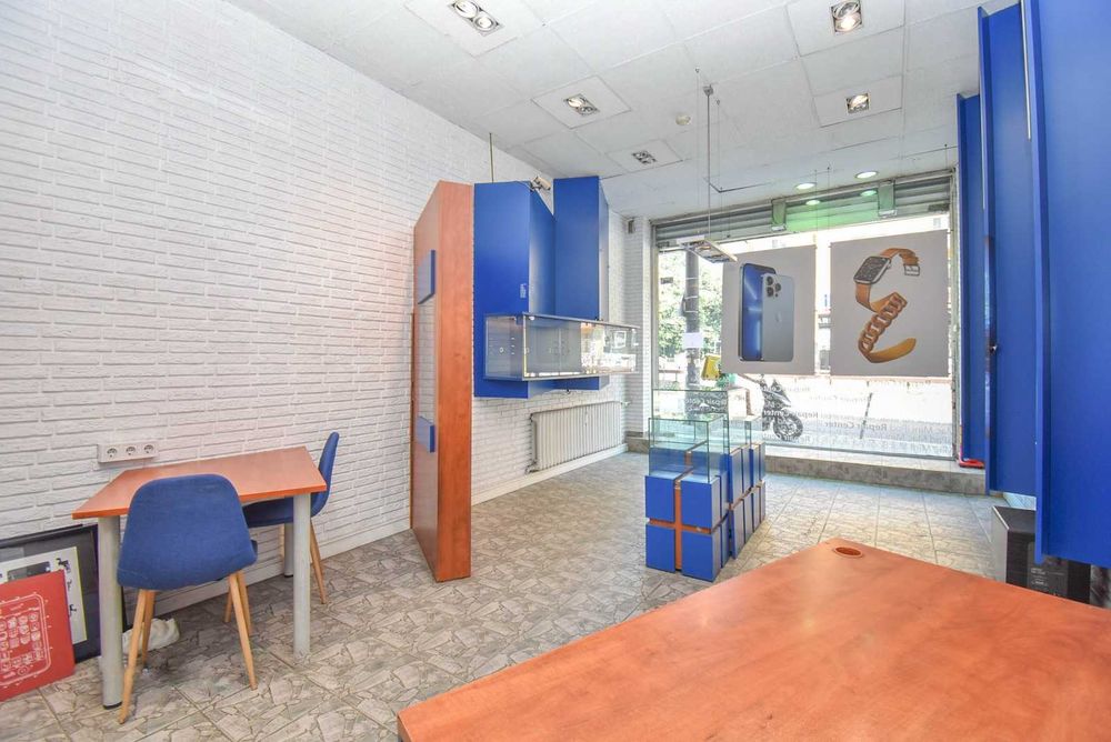 Дава се под наем Магазин в София, Център - 50 кв.м за 1390 € - Снимка #2