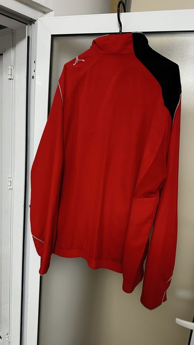 Vand bluza de ttening Puma , model deosebit