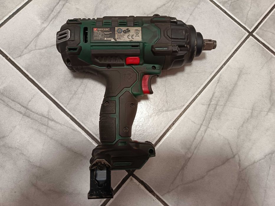 Акумулаторен Гайковерт PARKSIDE 20V Li-Ion 400Nm