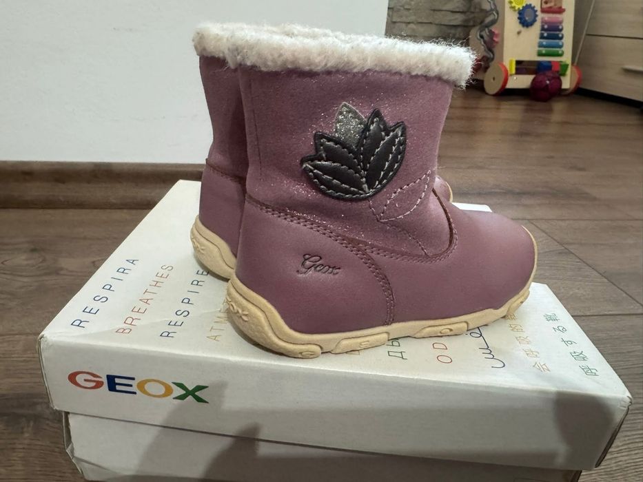 Детски боти Geox
