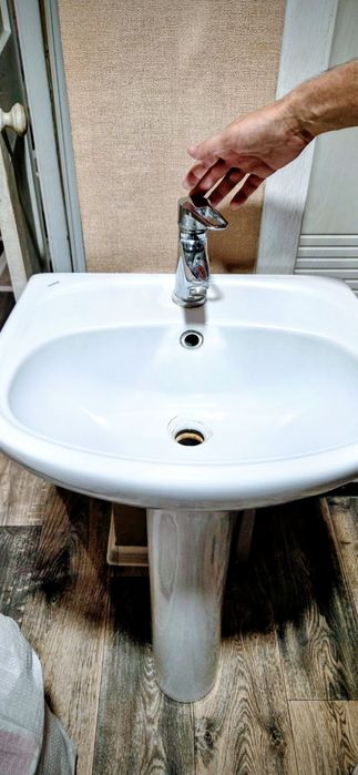 Продам раковину тюльпан