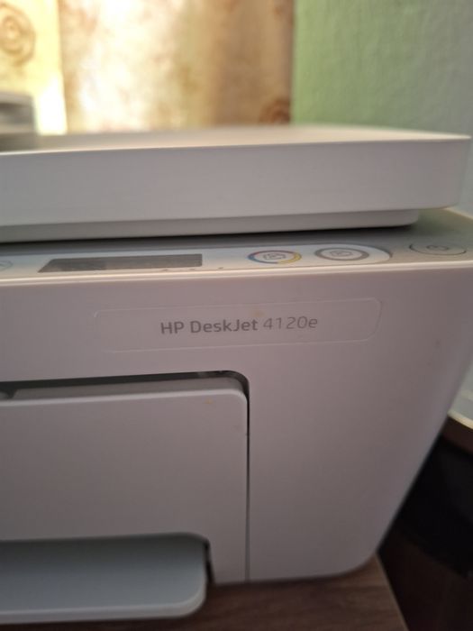 Цветен мастиленоструен принтер HP Desk Jet 4120