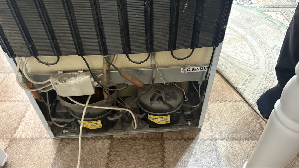 Холодильник indesit