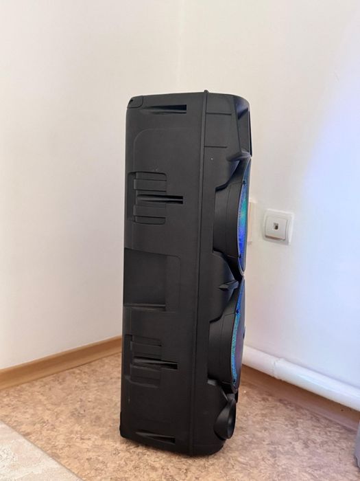 Продам колонку с микрофоном