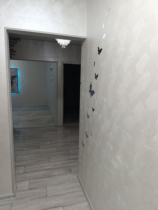 Продаётся пятикомнатная квартира в центре Термеза