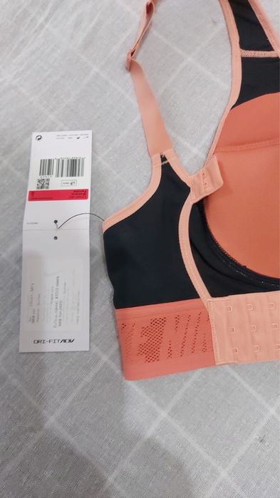 Спортивный топ Nike (оригинал)