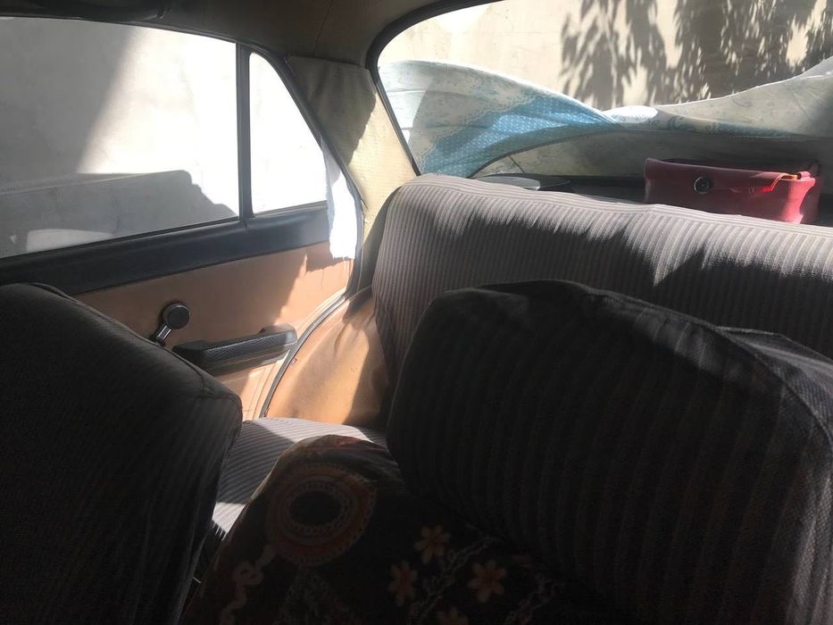 Москвич 412 белого цвета