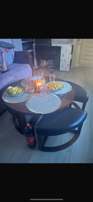 Masuta de cafea cu 4 scaune