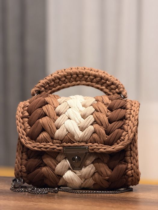 Ръчно изработена плетена чанта в кафяви нюанси