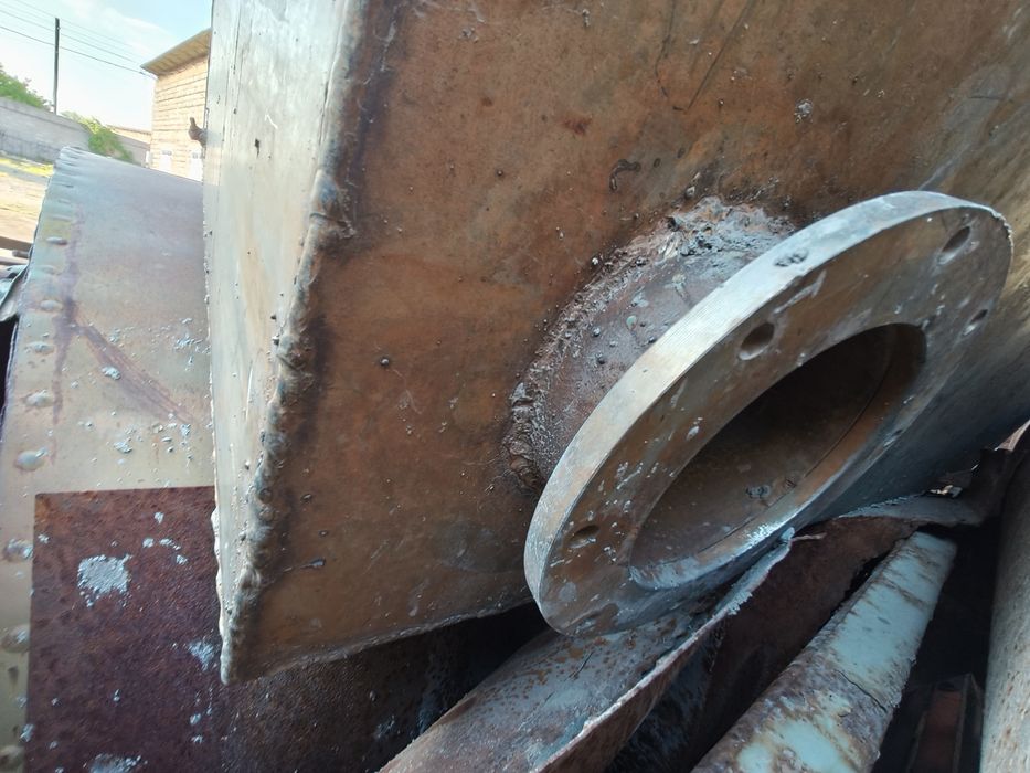 Бак из толстостенной нержавейки (3000 л / 3 куба)
Продам надежный, веч