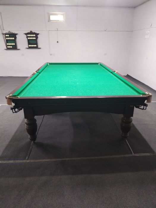 Бильярдный стол сотилади