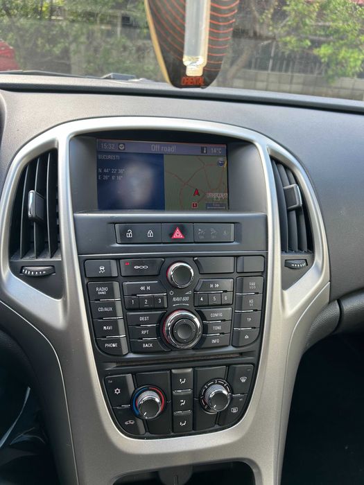 OPEL Astra 2012 — imagine 3