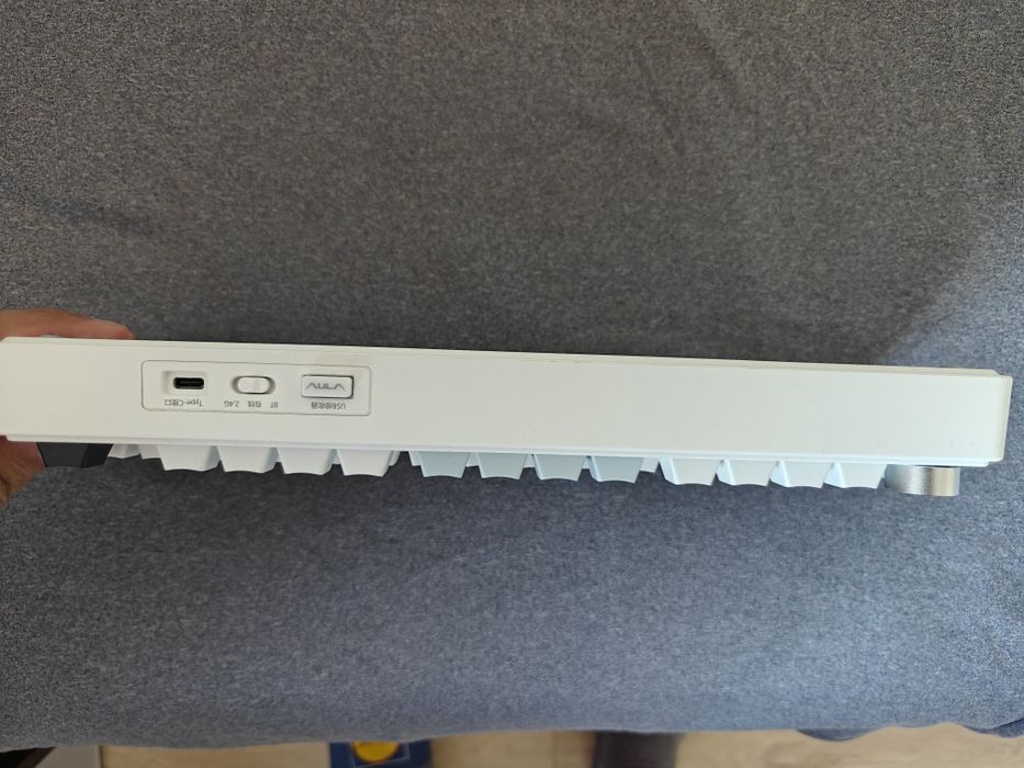 Tastatura Aula F75