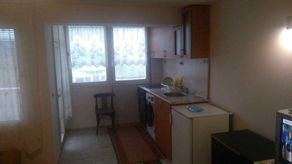 Дава се под наем Двустаен апартамент в Благоевград, Идеален център - 43 кв.м за 228.99 € - Снимка #1