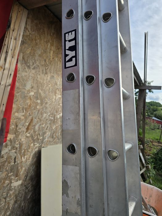 Scara aluminiu LYTE