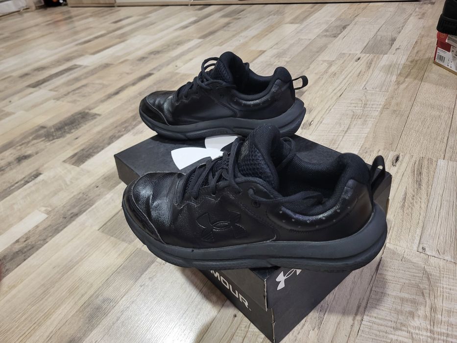 Детски кожени маратонки Under Armour