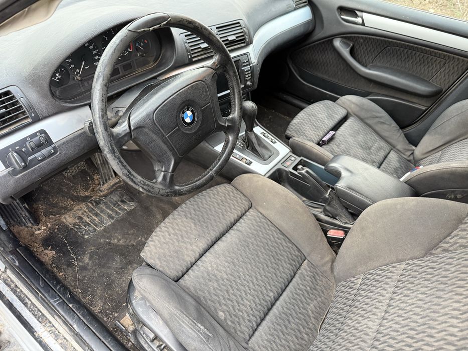 BMW 330xd на части