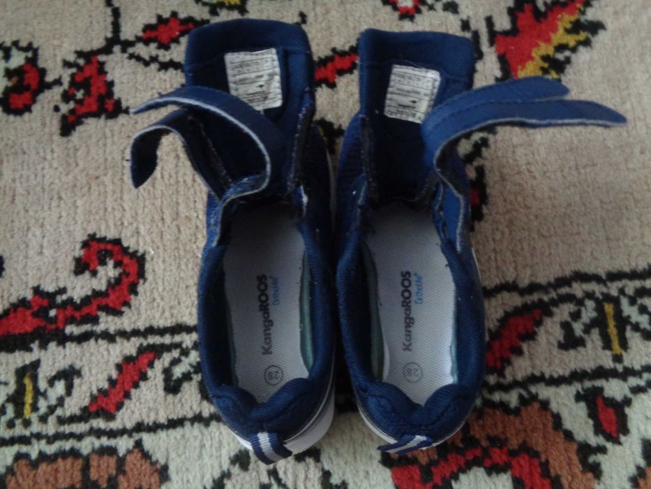 Vand adidasi fetita 6.