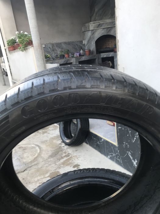 Продаётся шины гудиер 235/50r19