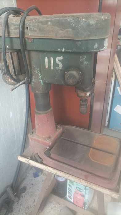 Настолна бормашина BM12