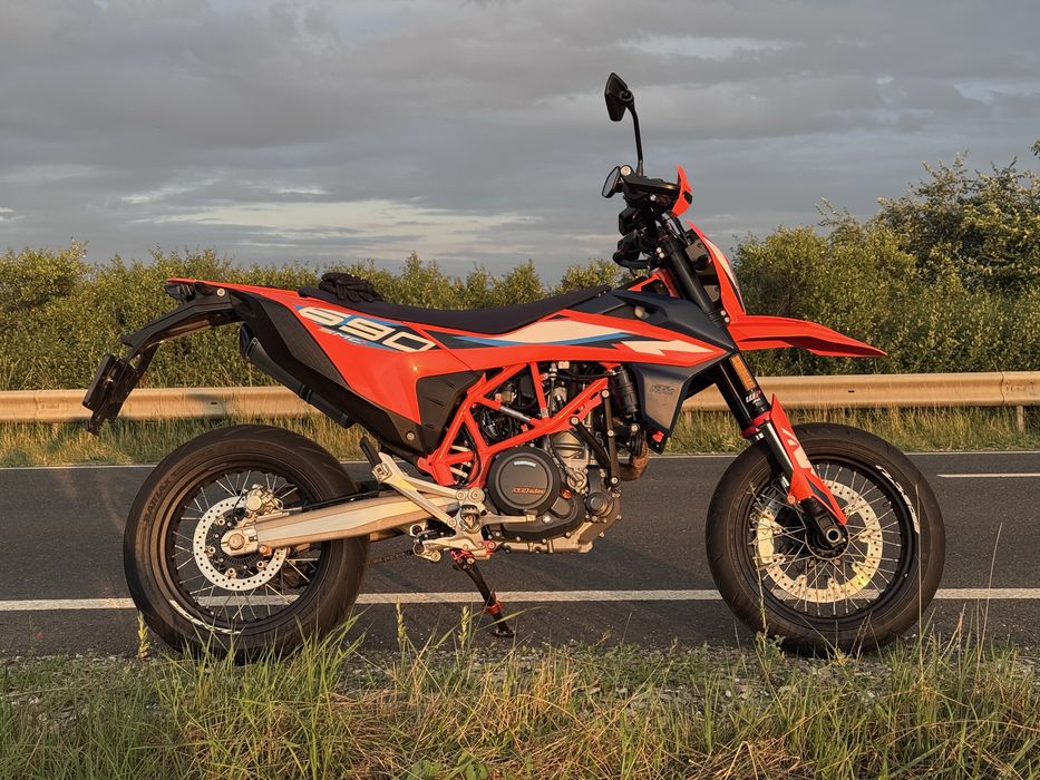 KTM 690 SMCR 2024