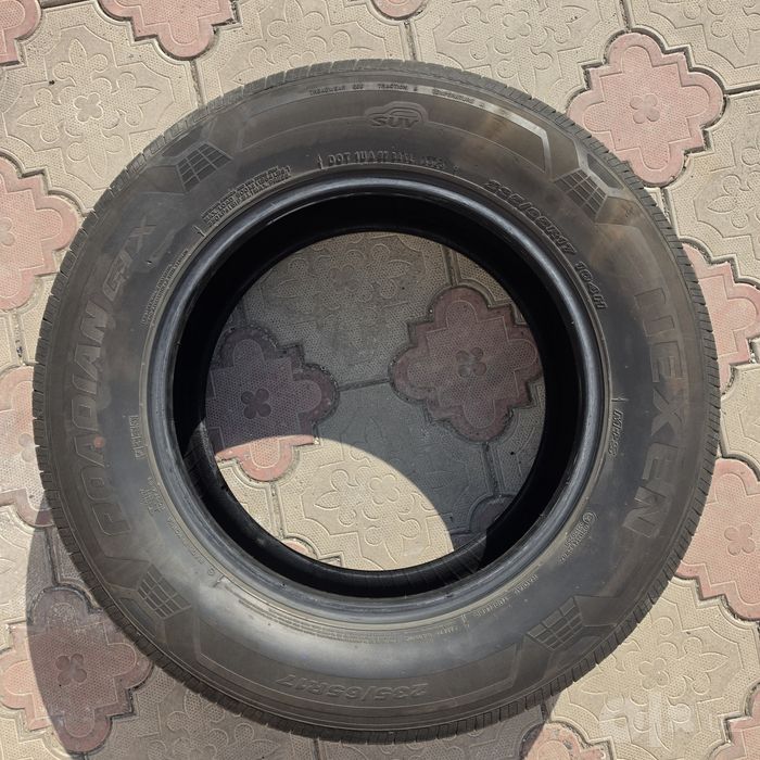 nexen  r17   235/65r17