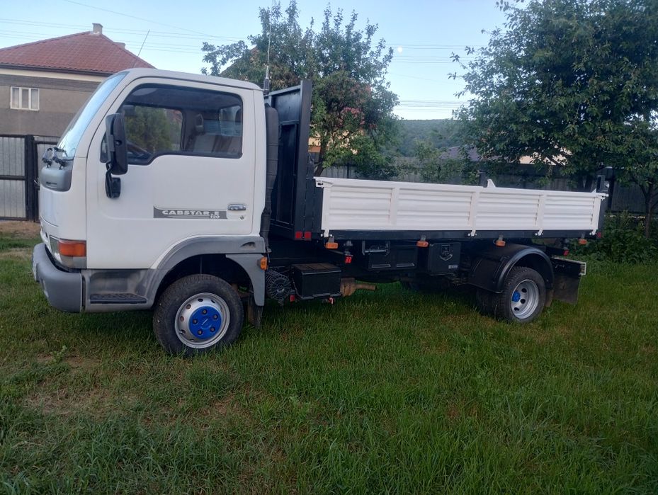 Nisan cabstar basculabil trei părti