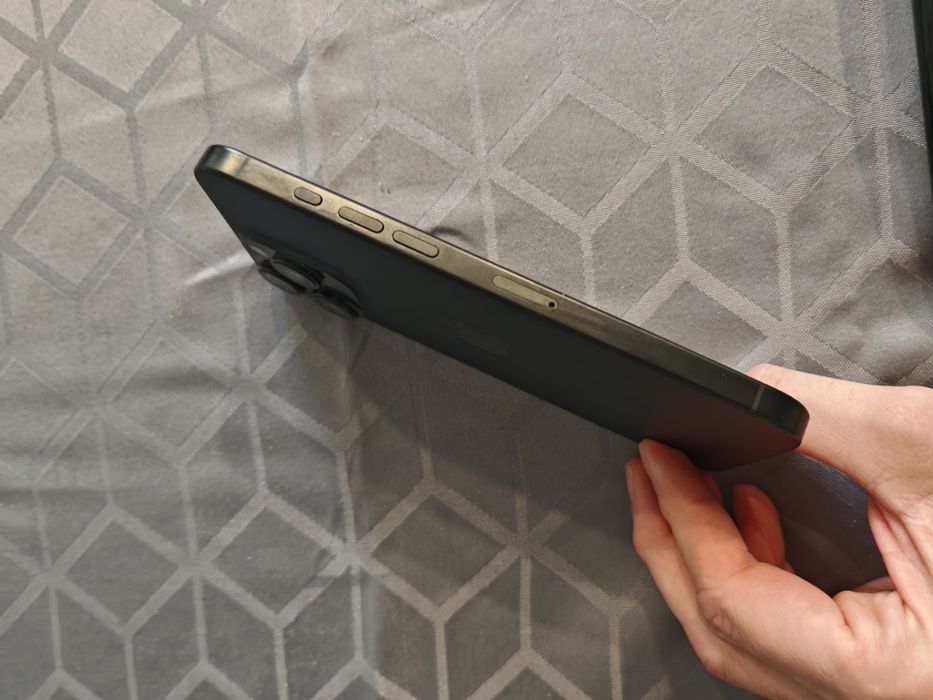 IPhone 16 Pro Max 256 GB в гаранция