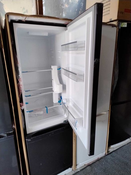 *Ново* Тъмно сив Комбиниран Хладилник с фризер CHIQ 176 см