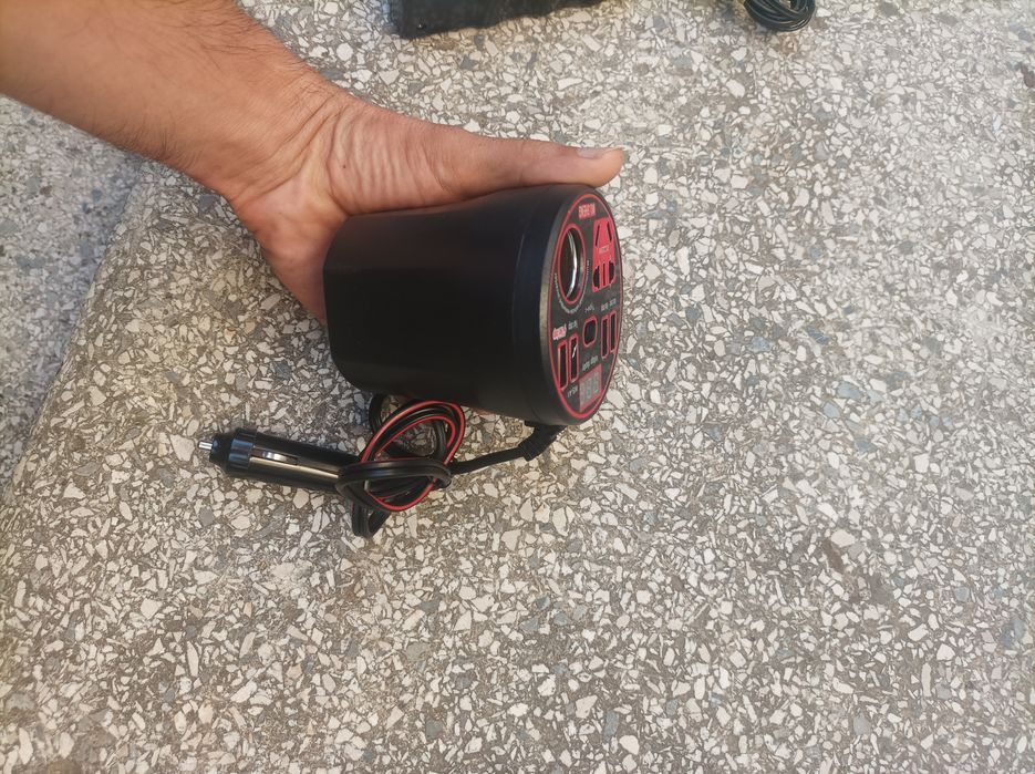 Invertor auto 200 wați pentru laptop, telefon,etc