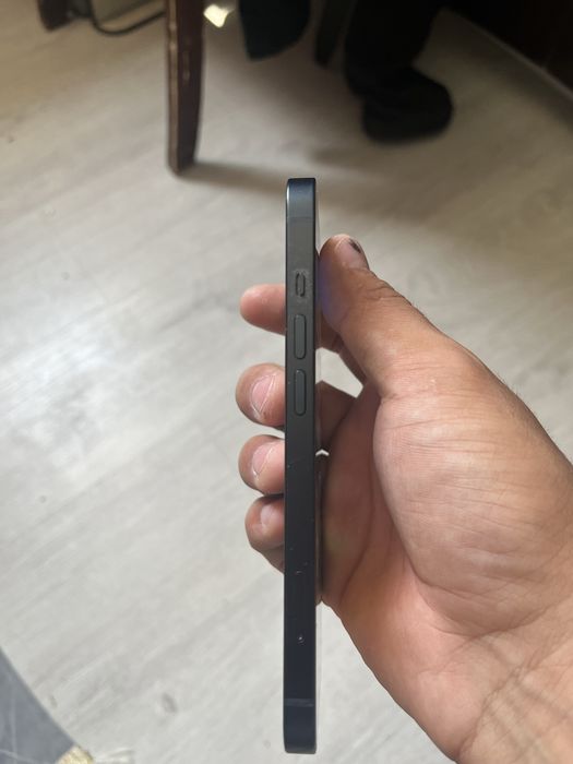 Продам iphone 13 черный