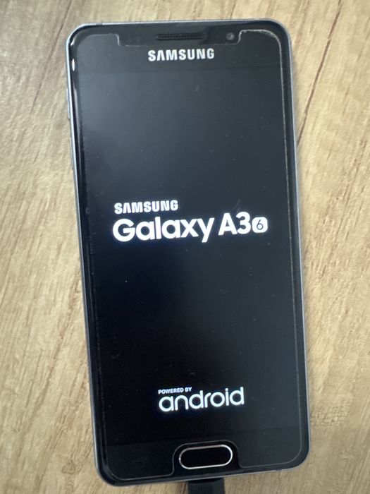 Samsung Galaxy A3 (versiunea 2016)