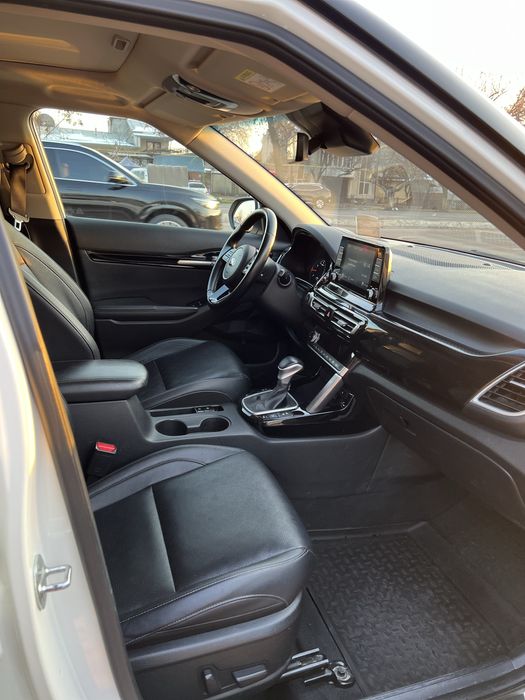 KIA seltos, premium (full позиция) 2021