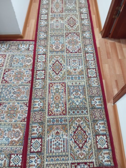 Кілемдер таза, бүтін,ұқыпты