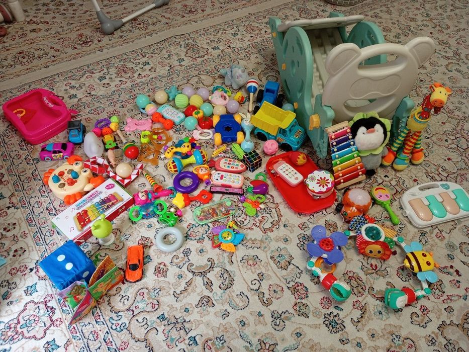 Продам детские игрушки