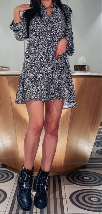 СРОЧНО ПРОДАЮ Платье Stradivarius