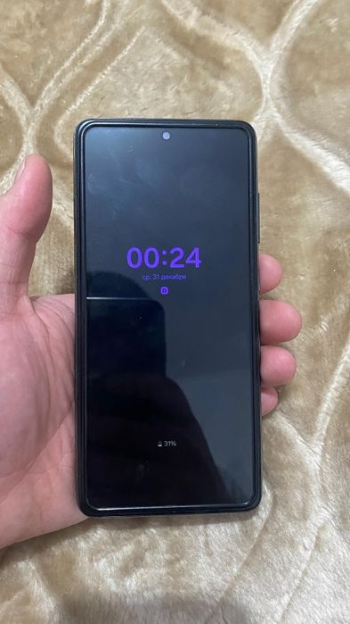 Самсунг А 52 сатамын  50к саудасы бар