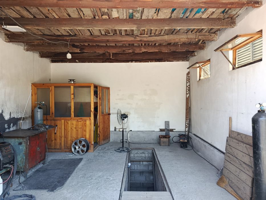 Hovli uchastka sotiladi qorasuv 6
