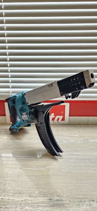 Makita Автоматичен Винтоверт DFR750