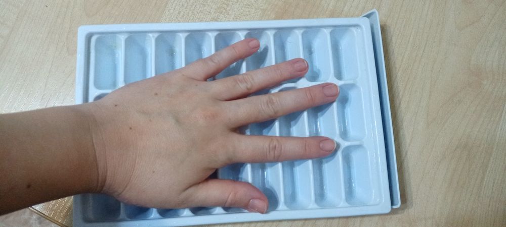Ячейки для льда в холодильник