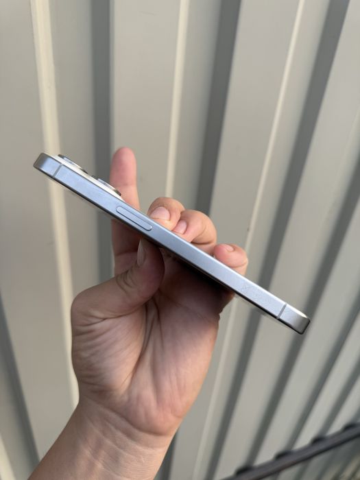 Iphone 15 pro 128 гб продам