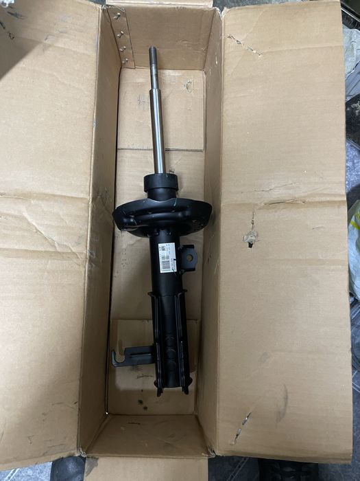 Амортизатор  передний, для малибу 1  GM