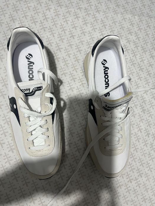 Adidasi fotbal marimea 43