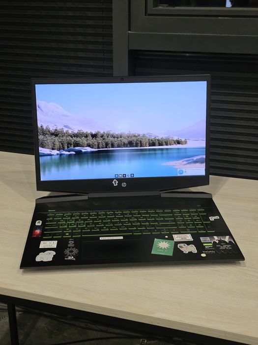 Hp pavilion gaming 17 i5 10th 16/512 gtx 1650